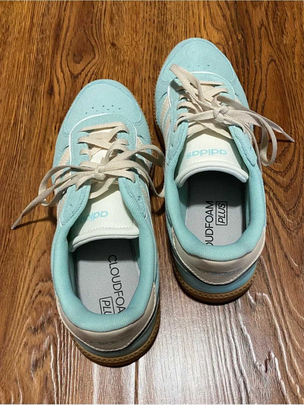 adidas Women’s Aqua Suede Lace-Up Sneakers with Cream Accents Size 7.5